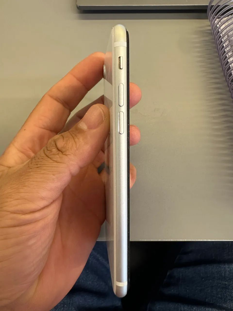 Vendo Iphone SE 2 Geração.
