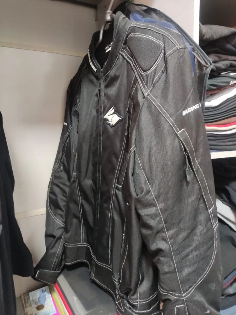 Jaqueta ALL BLACK | Impermeável - Roupas - Vila Mazzei