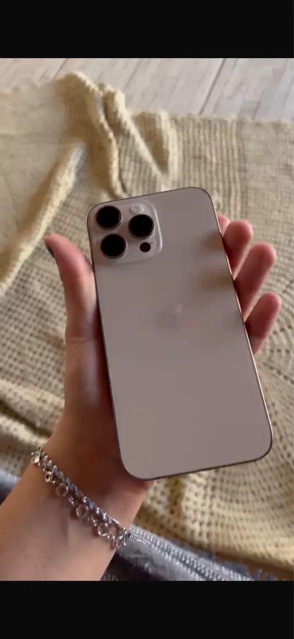iPhone 16 pro max - Foto 2