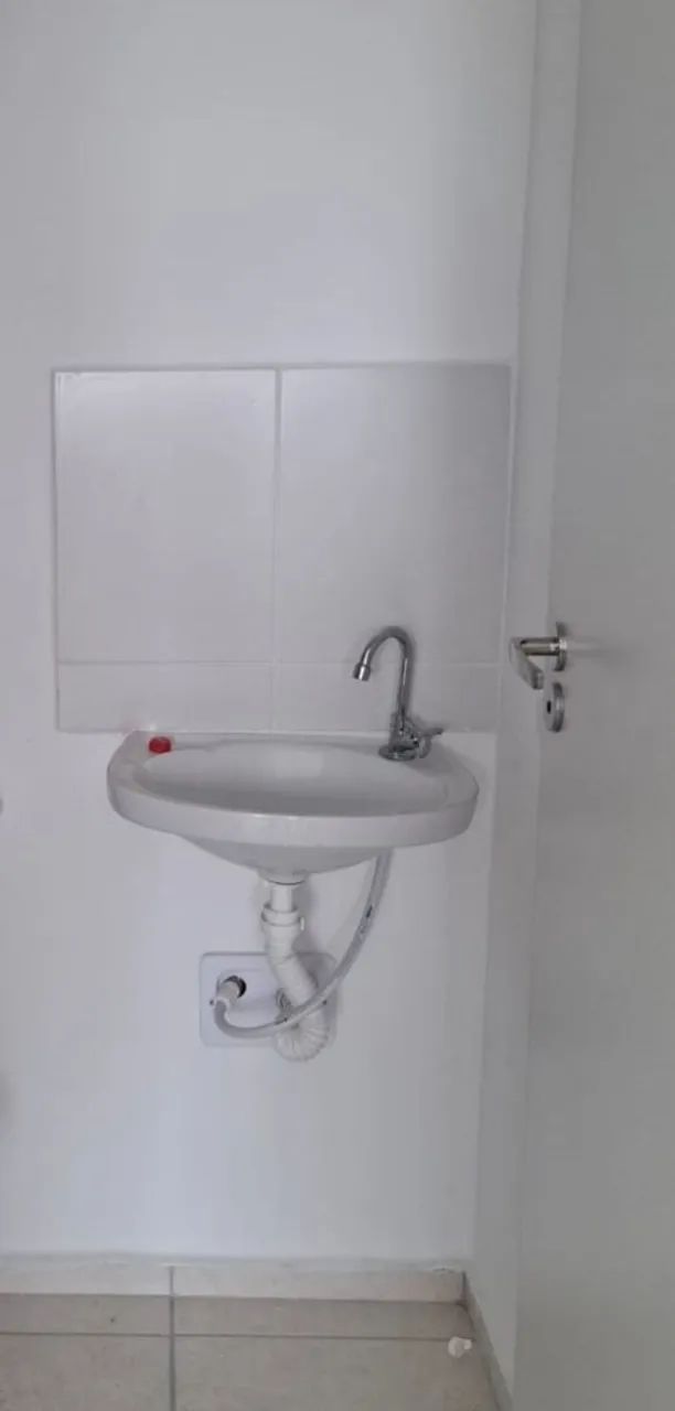 Bathroom sink with faucet