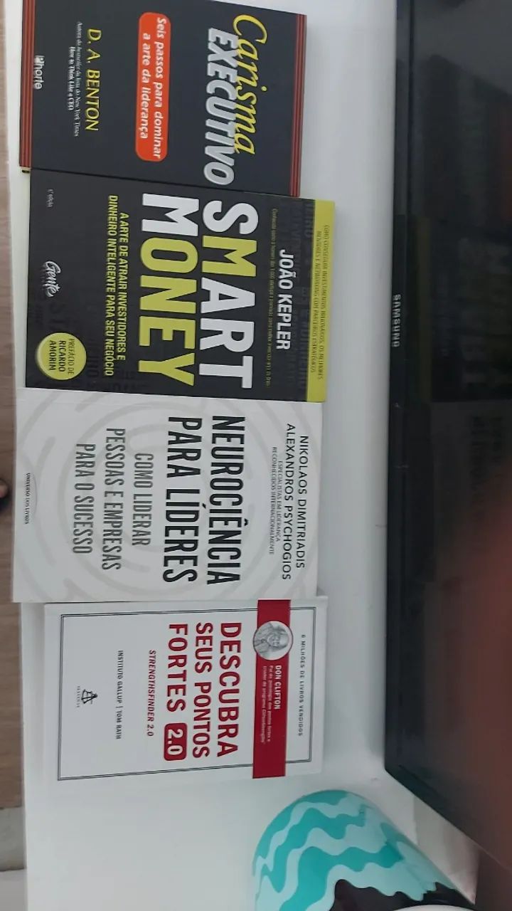 Livros parte 2 - Foto 4