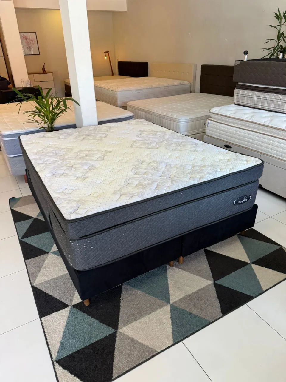 Cama box QUEEN SIZE MAXFLEX COM COLCHÃO SEMINOVO - Entrego!  - Foto 4