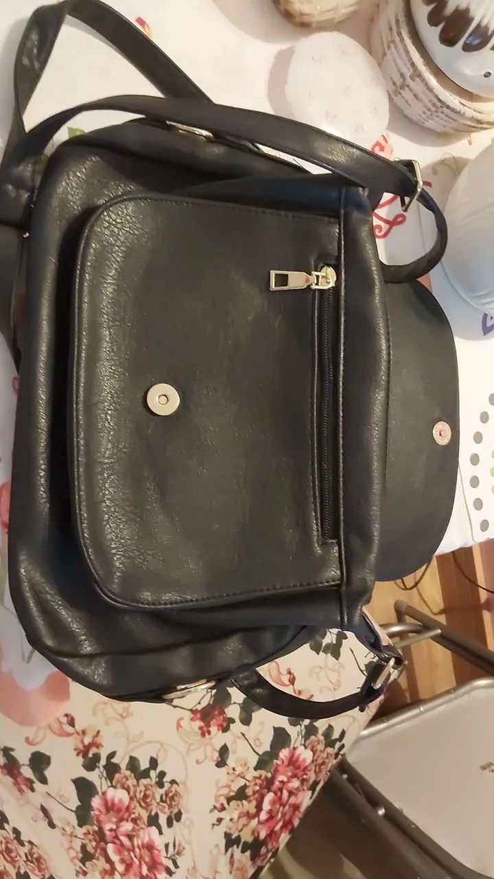 Vendo bolsa feminina preta - Foto 2