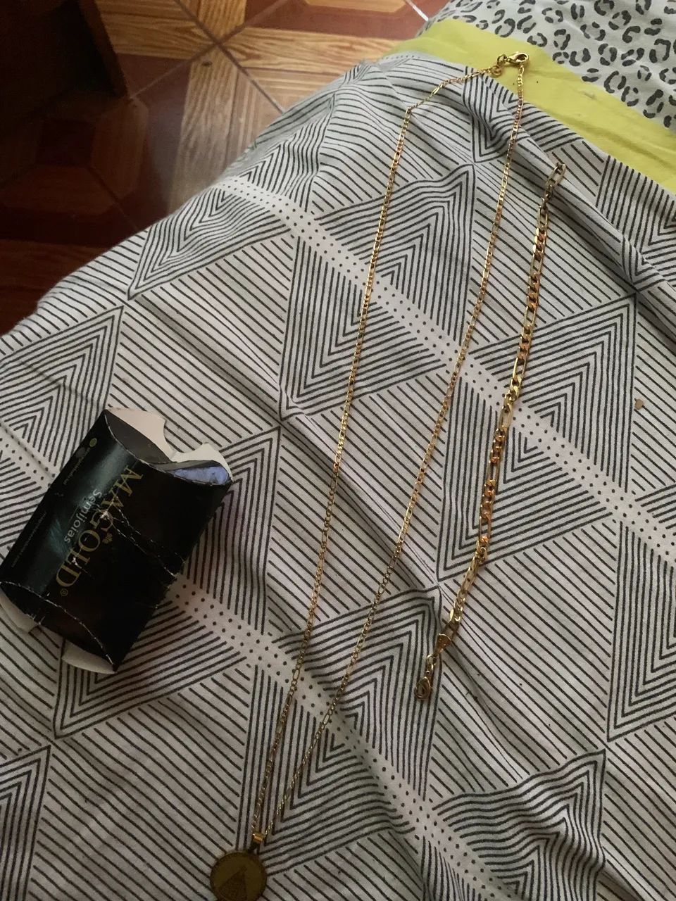 Cordão e pulseira da MAGOLD 