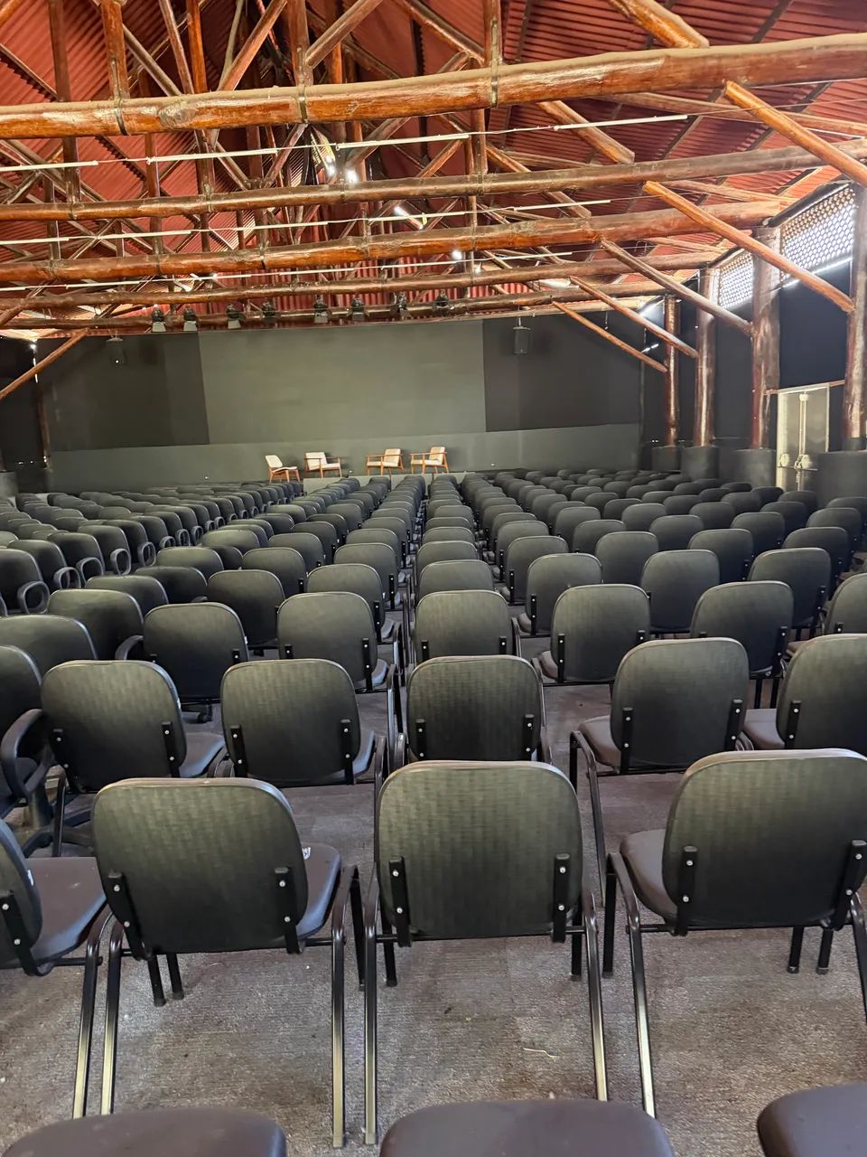 Lote de cadeiras para auditório e igreja - Foto 5