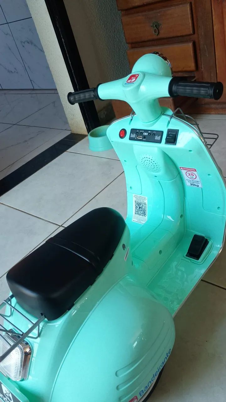 Lambreta turquesa bandeirantes 