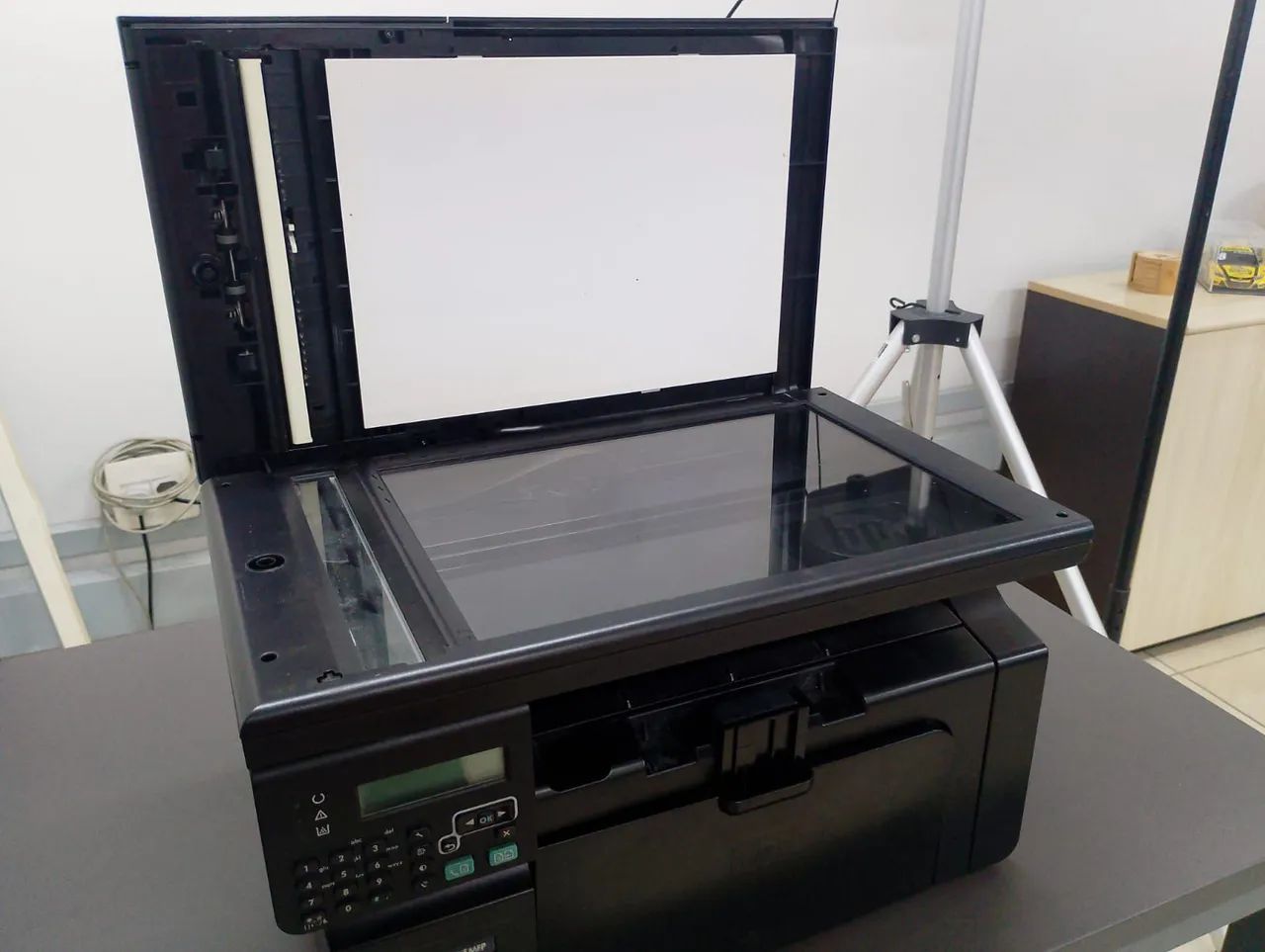 Impressora HP LaserJet Pro M1212NF  - Foto 3