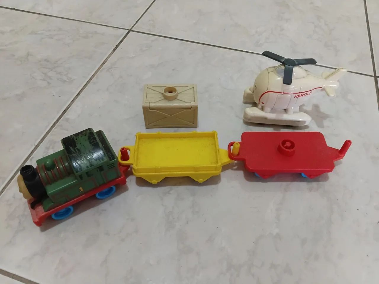 Conjunto Thomas e seus amigos com helicóptero  Harold.