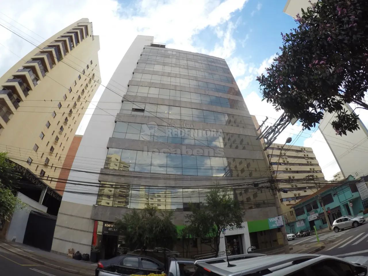 Salas Comerciais com 05 salas mobiliadas no Edifício Atlas - XV de Novembro