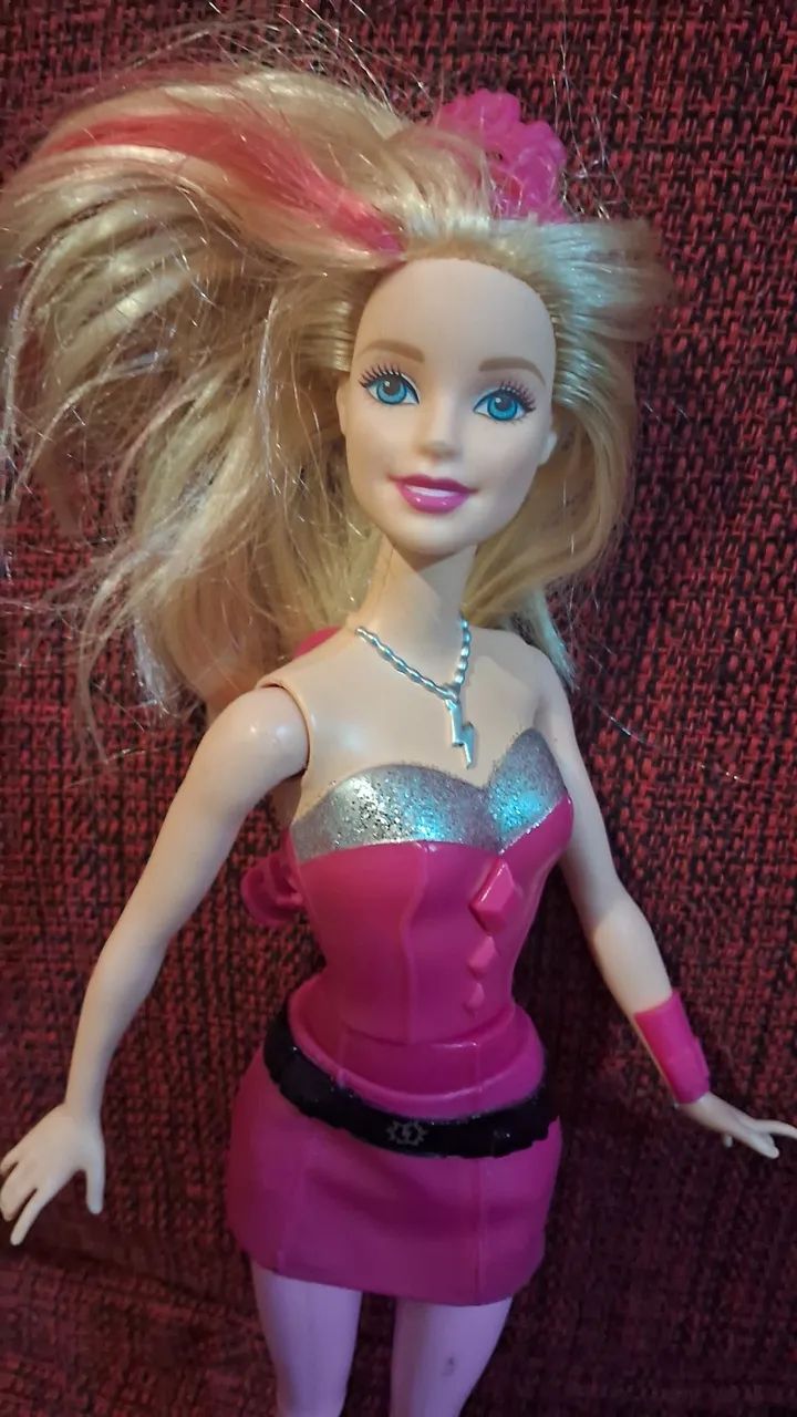 Belíssima e Antiga boneca 