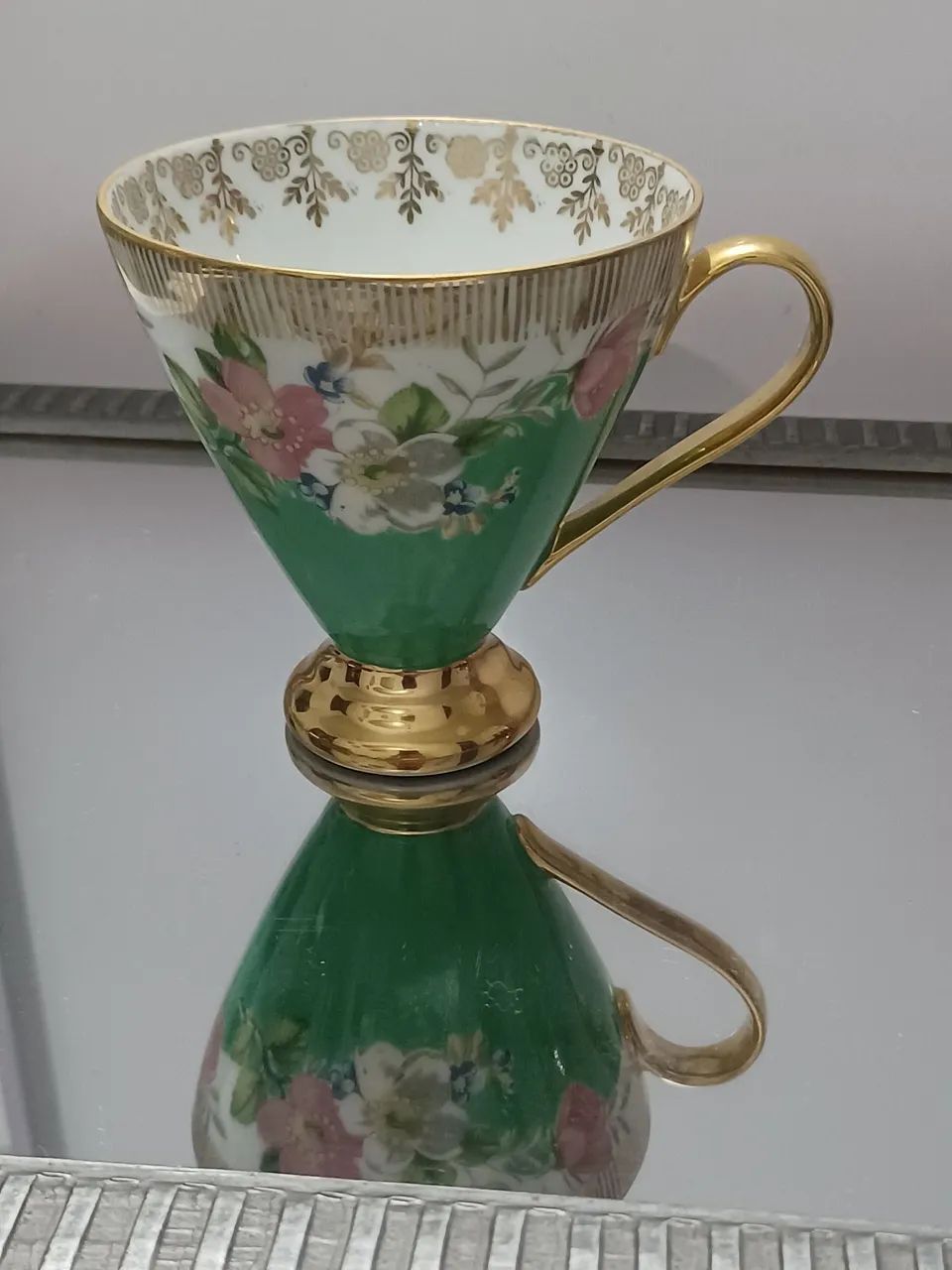 XÍCARA ANTIGA PORCELANARTE 