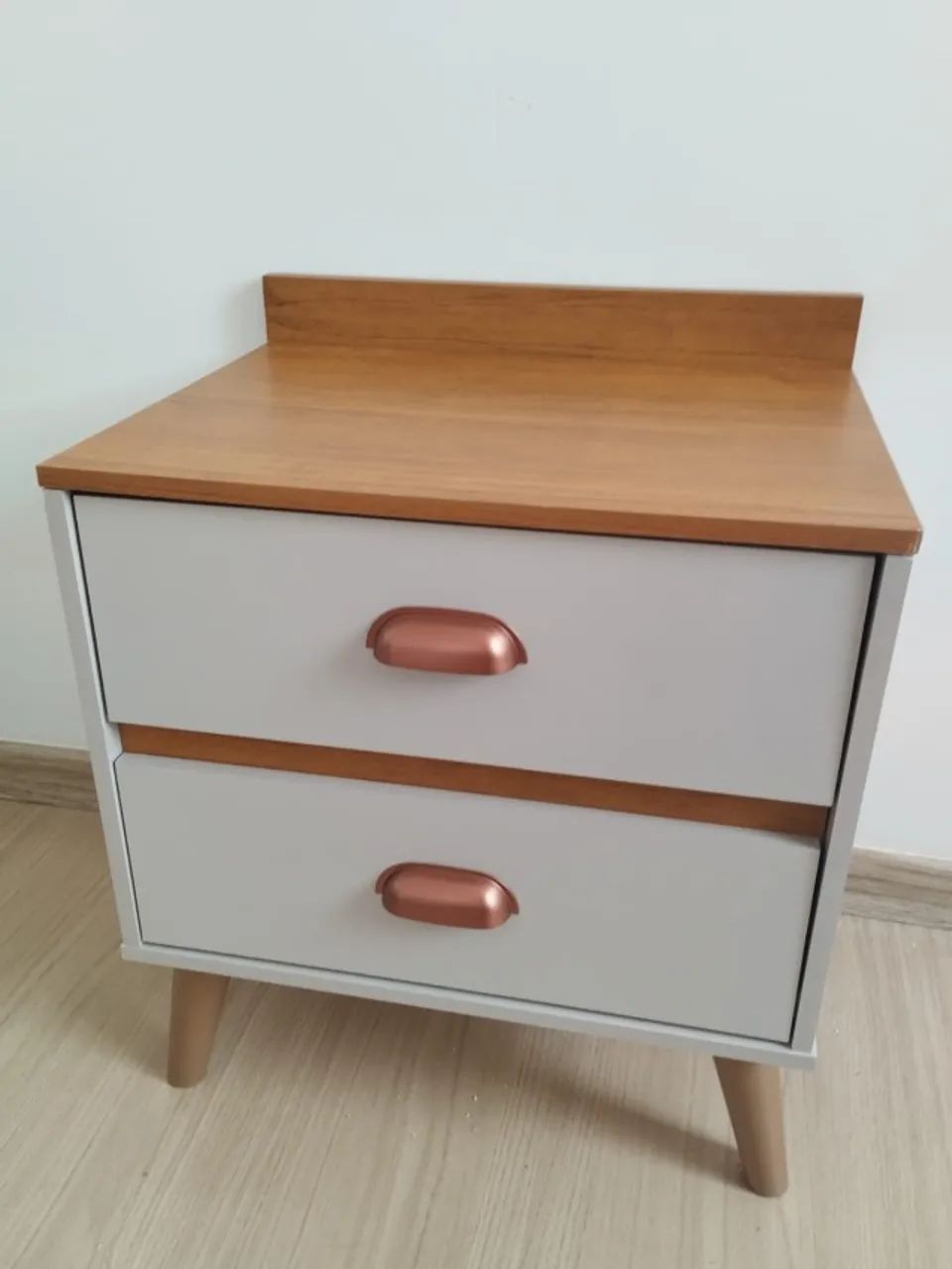 Mesa de cabeceira