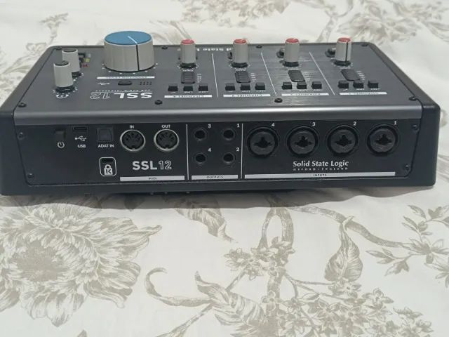 Interface De Áudio Solid State Logic Ssl 12 Usb SSL12 - Foto 2