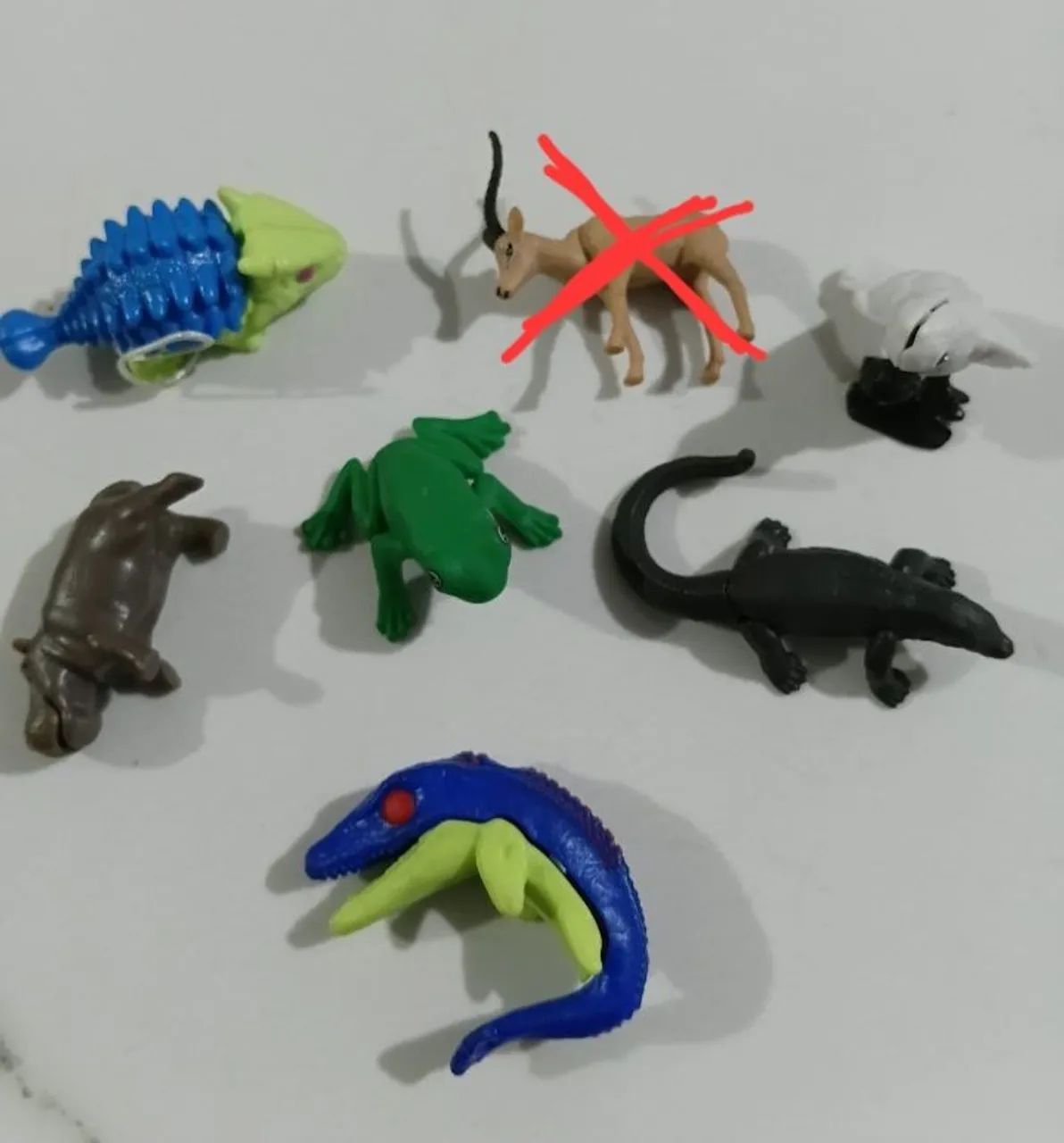 Bonecos kinder Ovo,  15 reais cada 