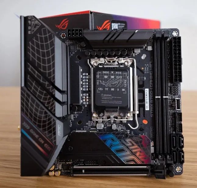 Placa mãe Asus Rog B760-i LGA 1700 - Foto 4