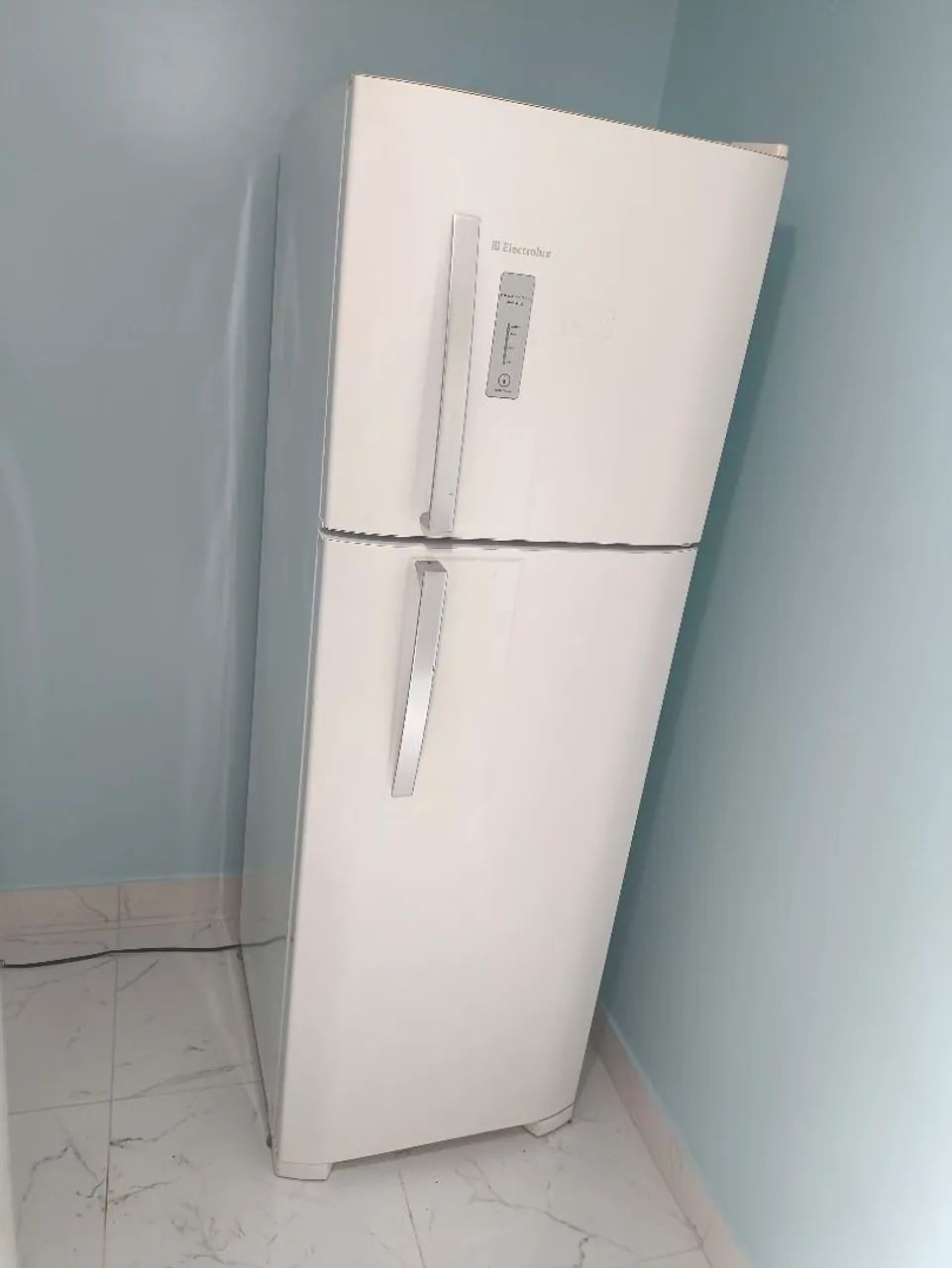 Geladeira Eletrolux Frost Free 