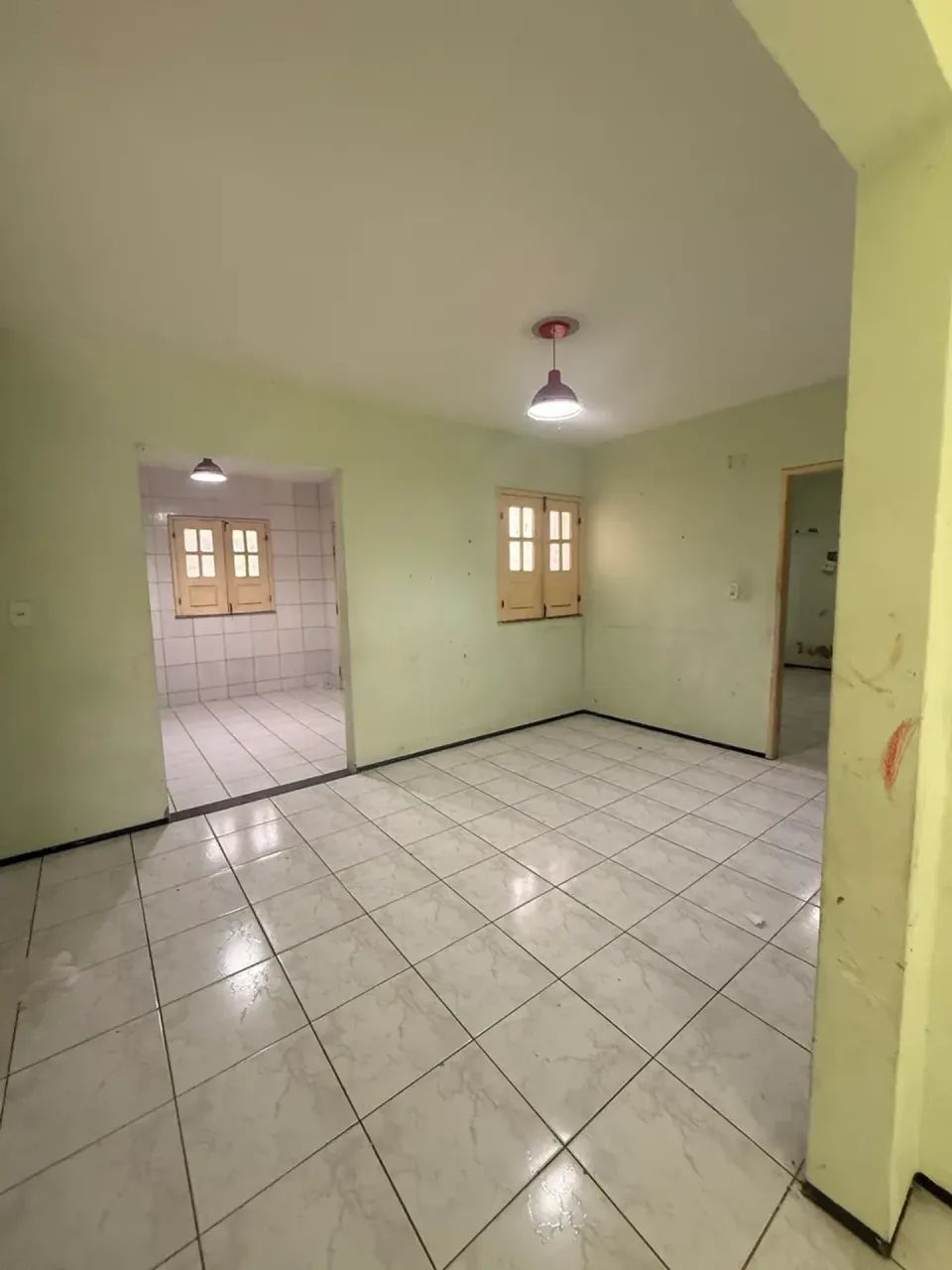 VENDO CASA COM 3 Quartos ipase prox à avenida - Foto 2