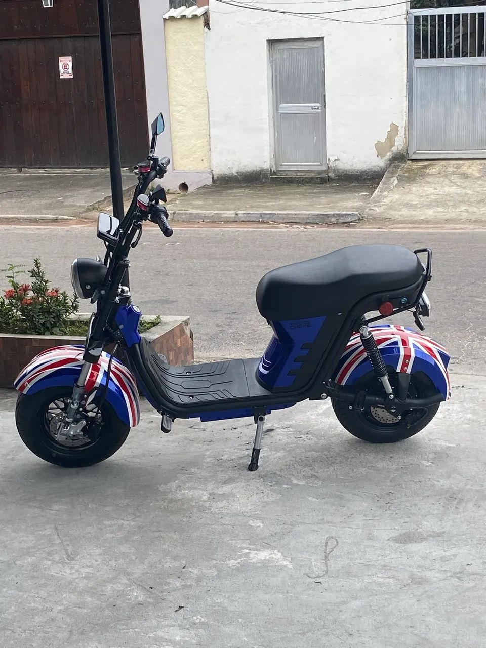 X12 Moto chefe 