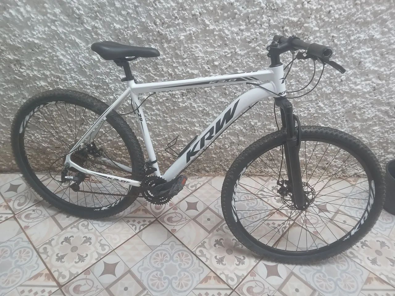 Bicicleta pouco usada