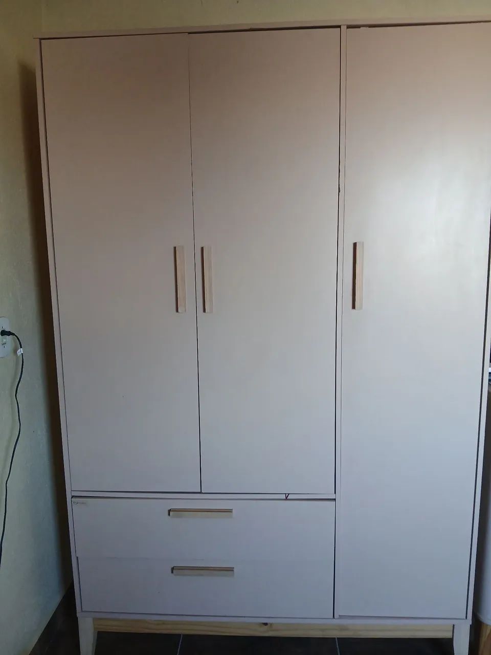 Guarda-roupa infantil 