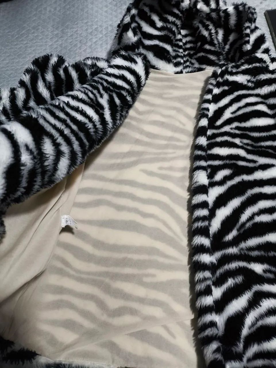BLUSA DE FRIO PELUDA BEM QUENTINHA  - Foto 5