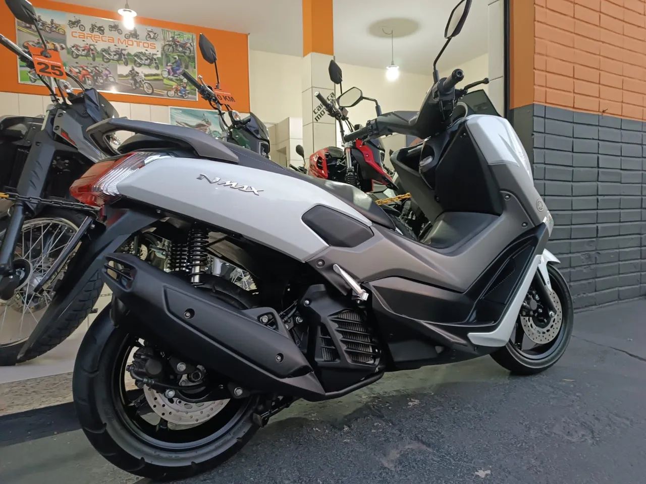 NMAX 160 2020 branca  - Foto 5