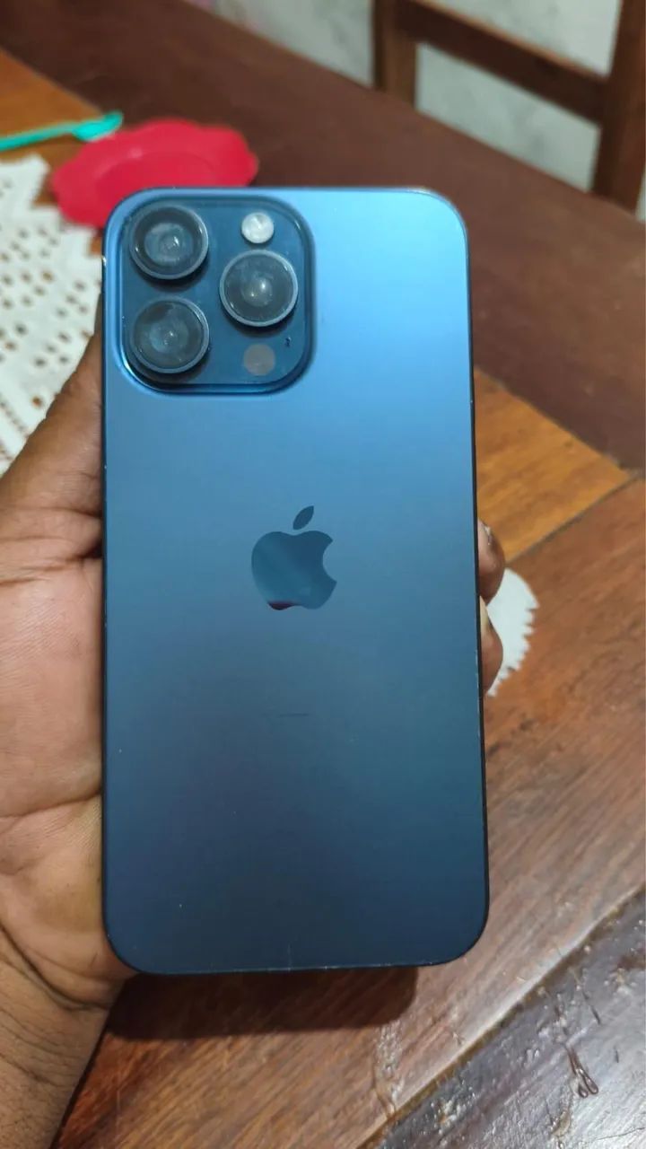 IPhone 15 Pro Max - Foto 2