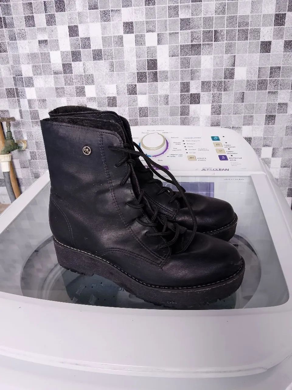 Bota preta semi nova - Foto 2