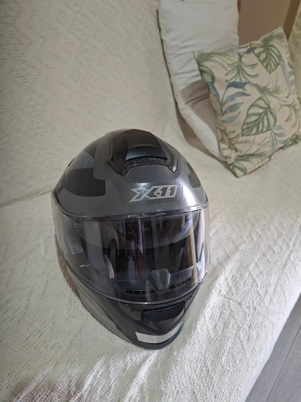 Capacete escamoteavel x11 turner prisma solides cinza e preto - Foto 4
