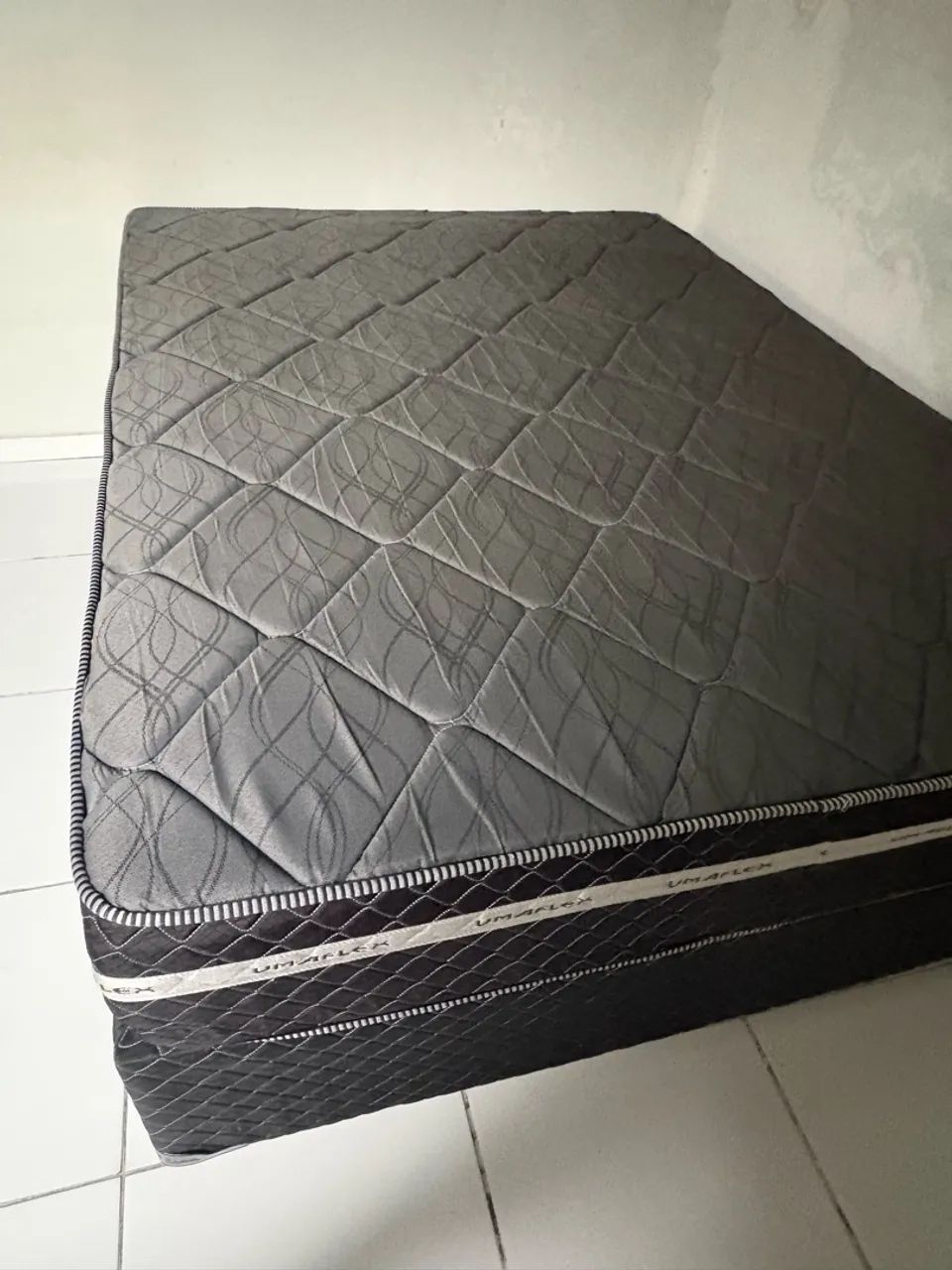Cama box + colchão UMAFLEX 