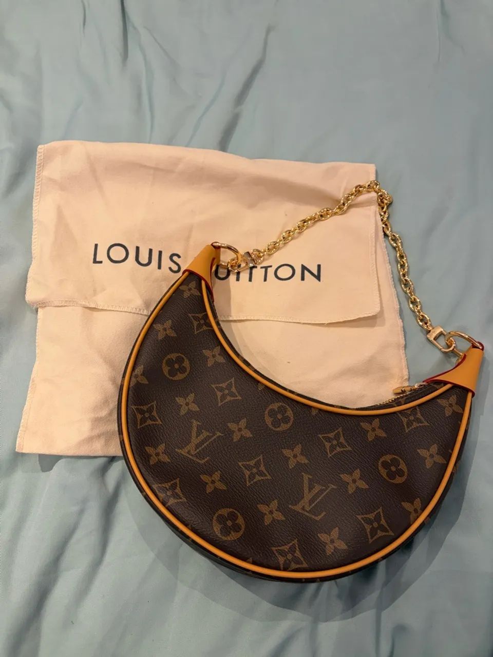 Bolsa Louis Vuitton Monogram - Mini Hobo com Corrente Dourada - Foto 2