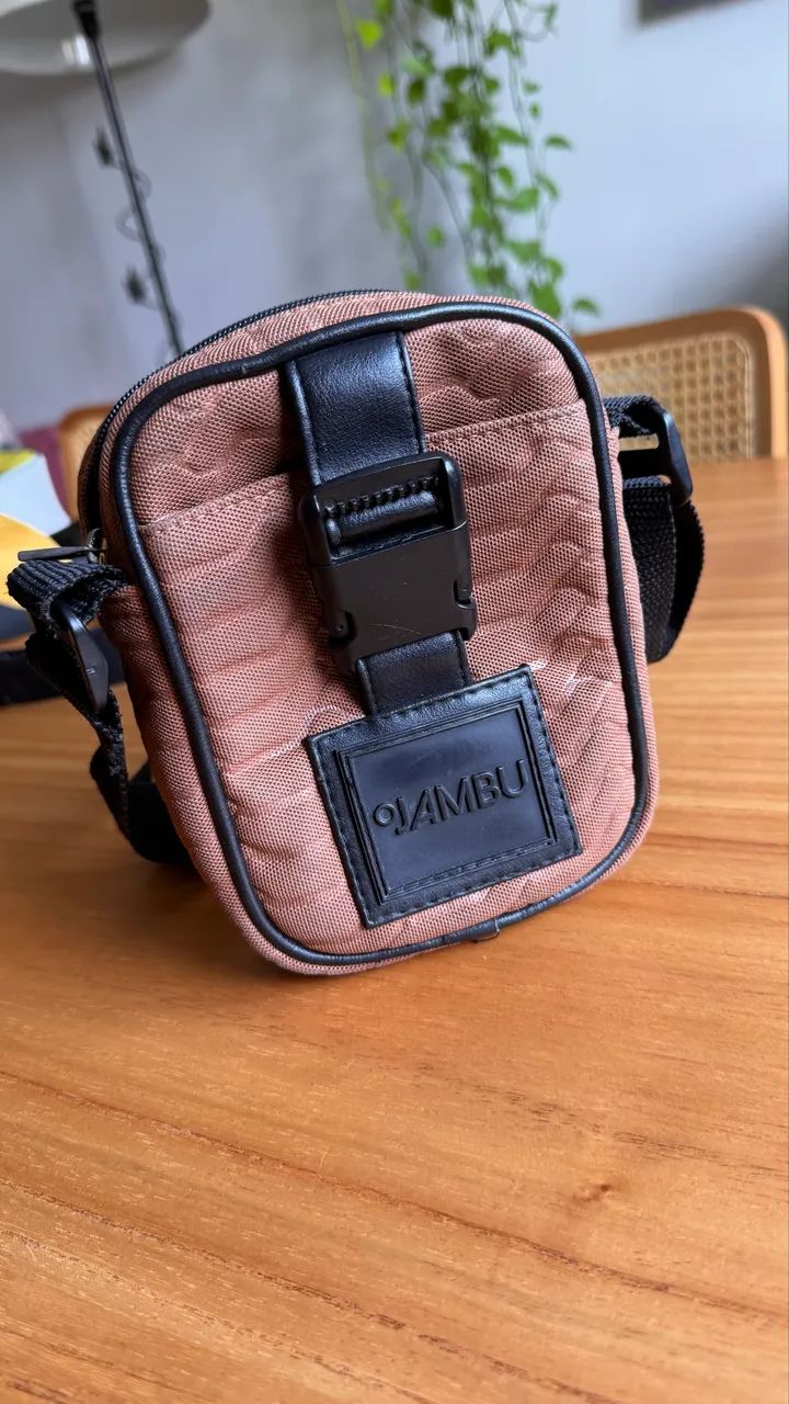Bolsa O Jambu marrom