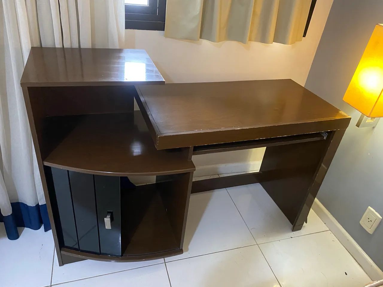 Mesa escritório ou TV