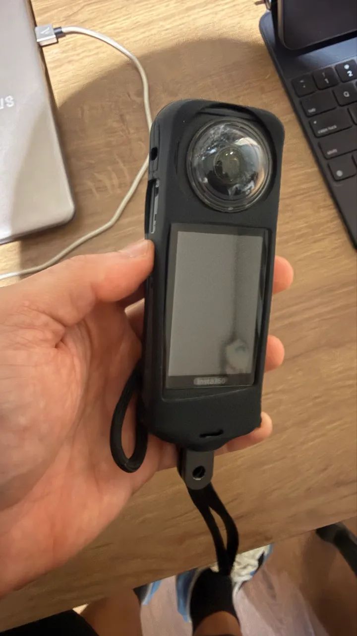 Insta 360 X4 - Foto 3