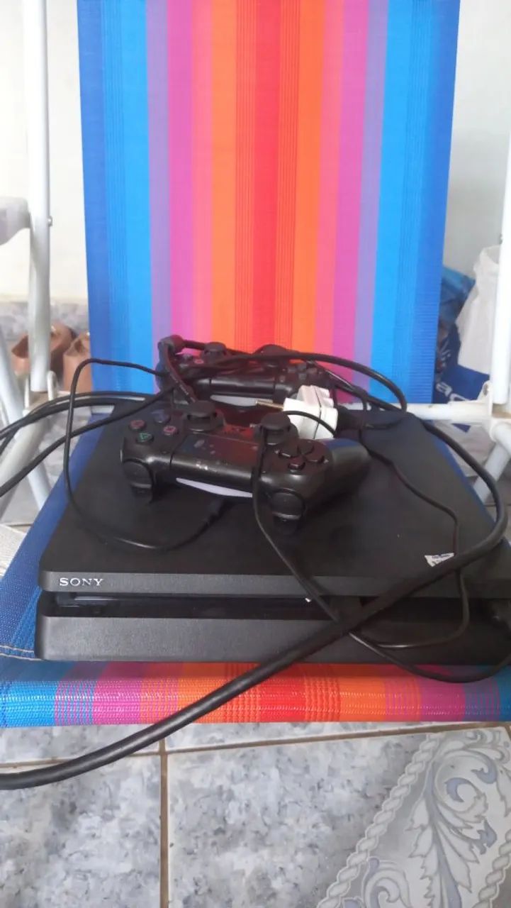 Ps4 slim 1 Tb , R$ 1800 .