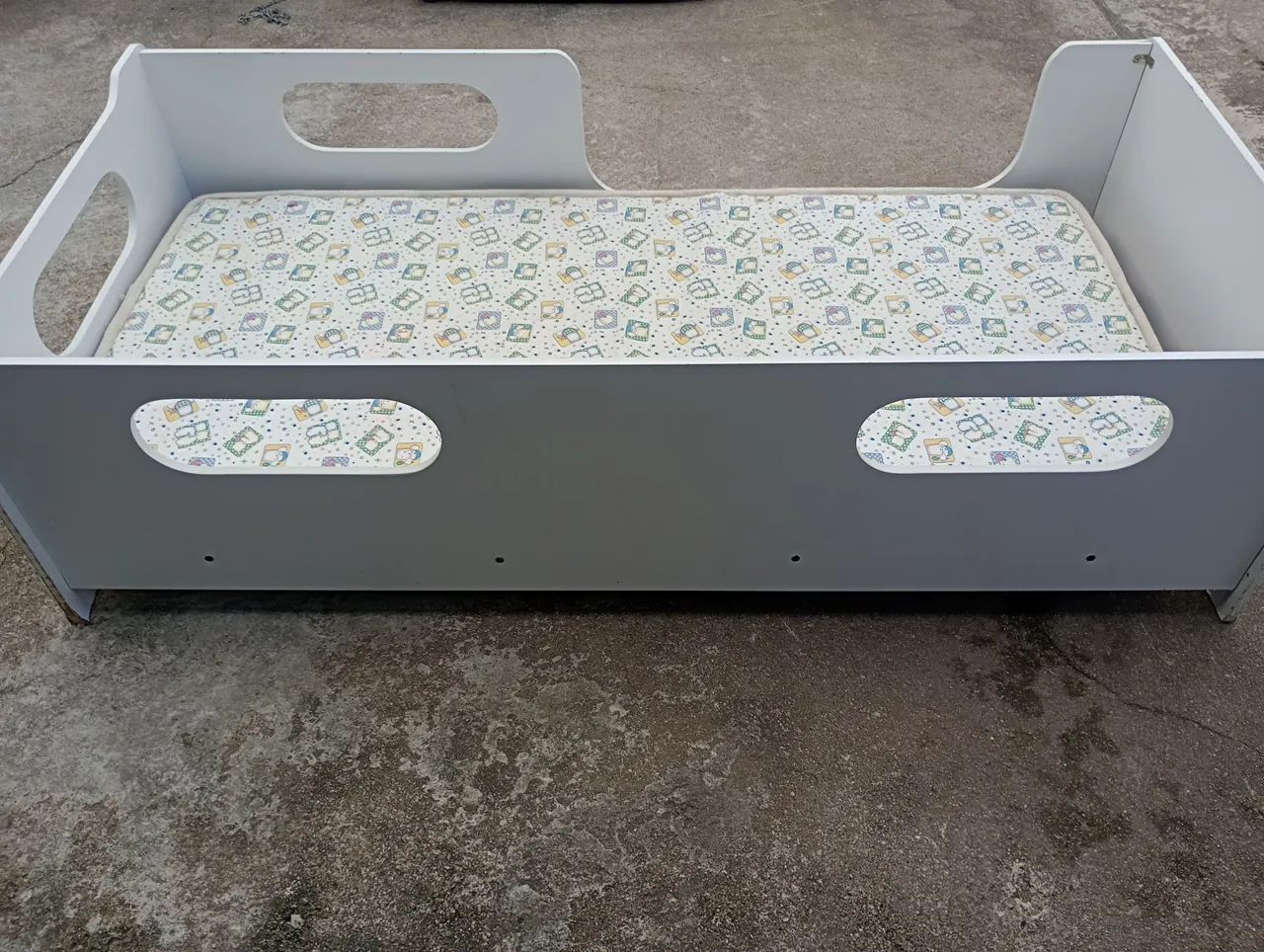 Cama infantil com Colchão 