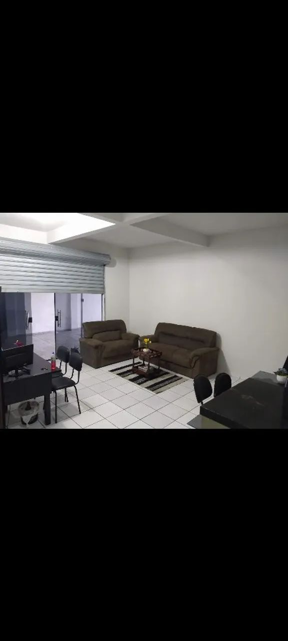 Sofá 2 e 3 lugares. Em bom estado.  Zap *22