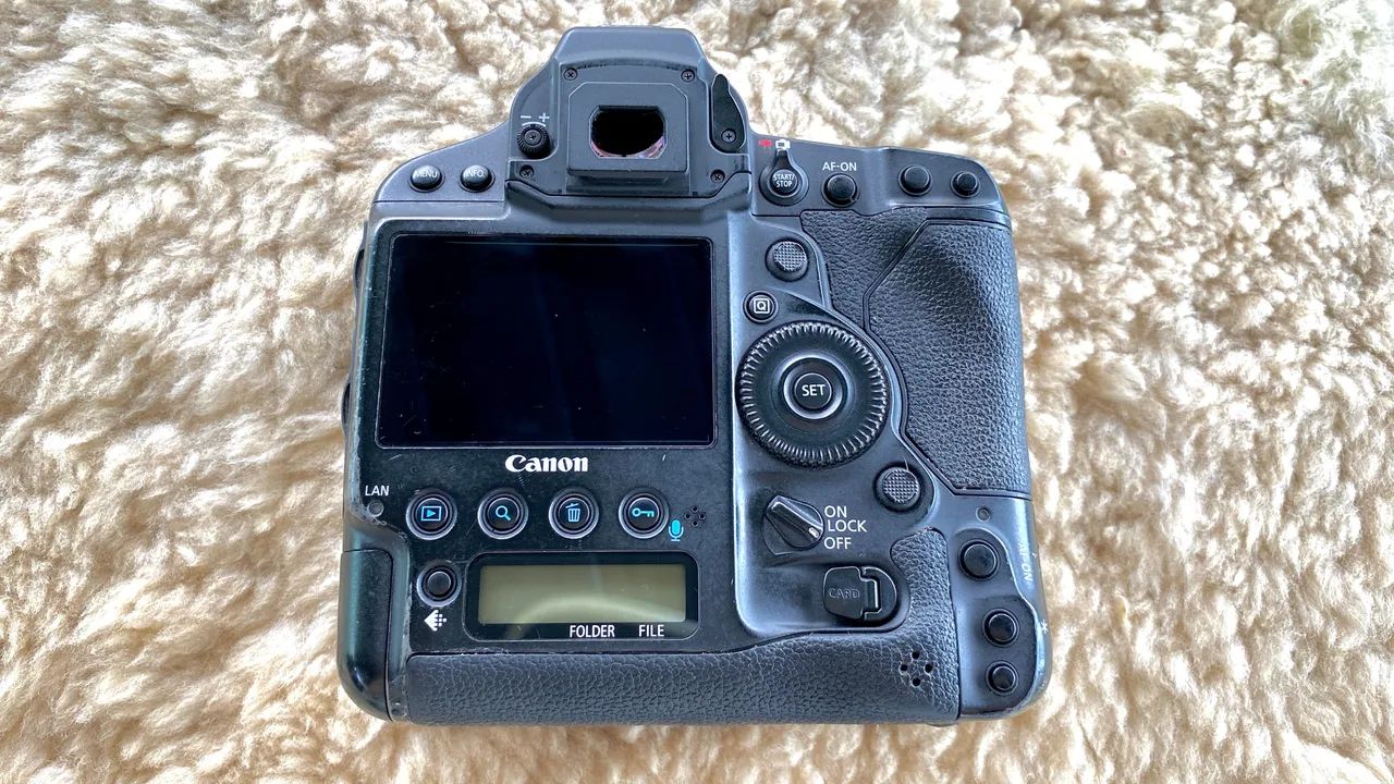 Câmera Cânon 1D X MarkII - Foto 4