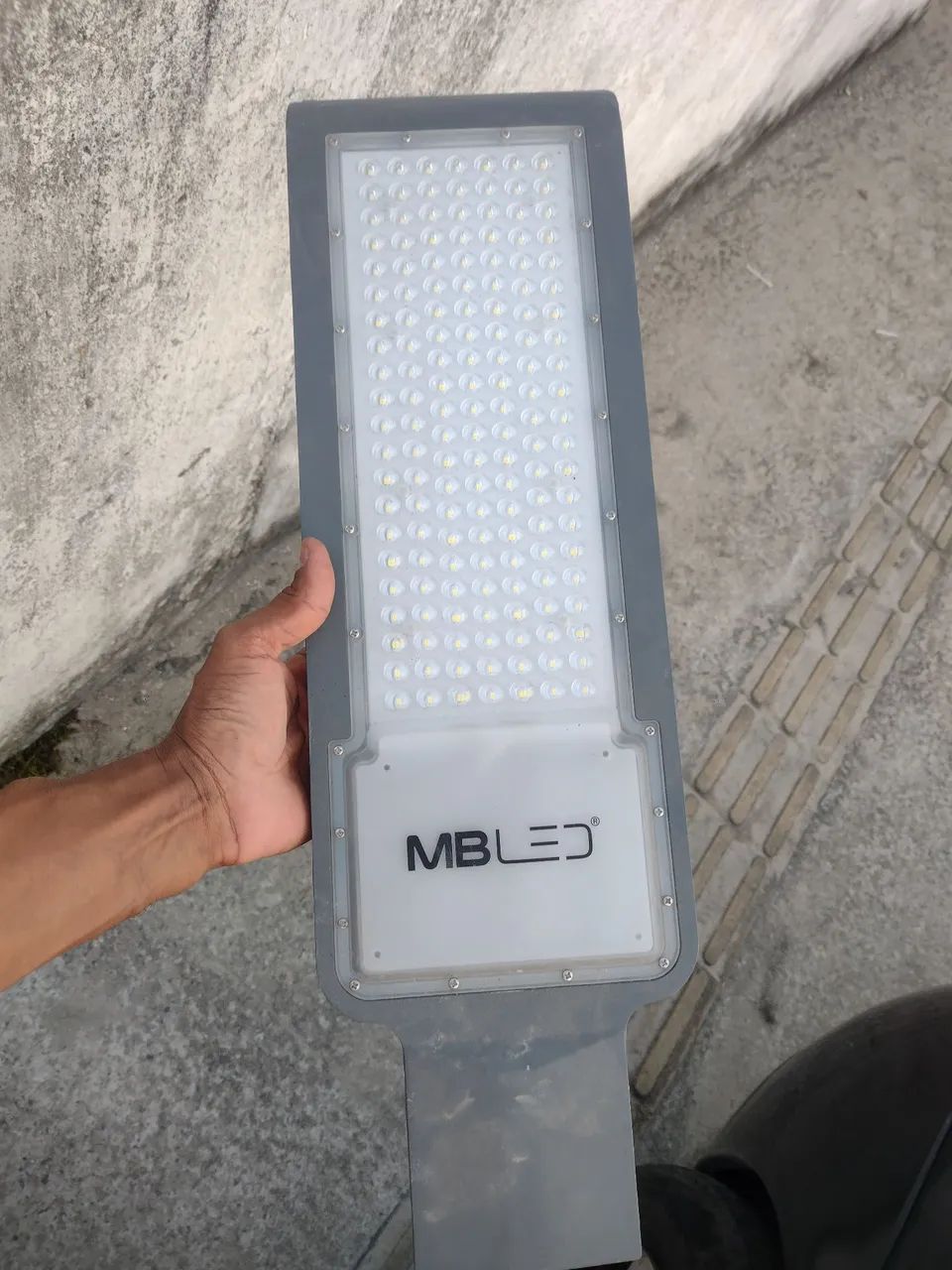 Lapada refletor de LED super potente.