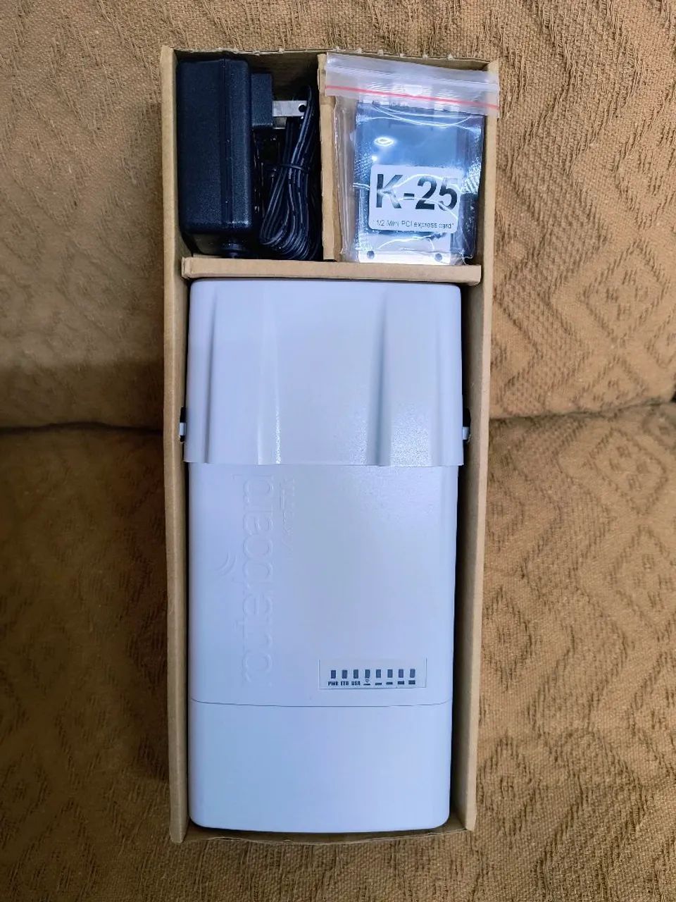 MikroTik BaseBox 2 ? modelo RB912UAG-2HPnD-OUT