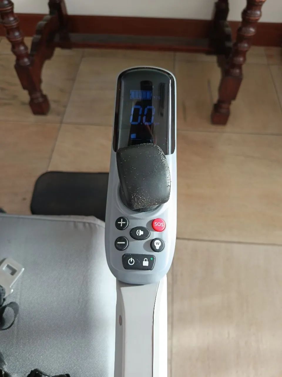 Vendo Cadeira Elétrica Bateria de Lítio  - Foto 3