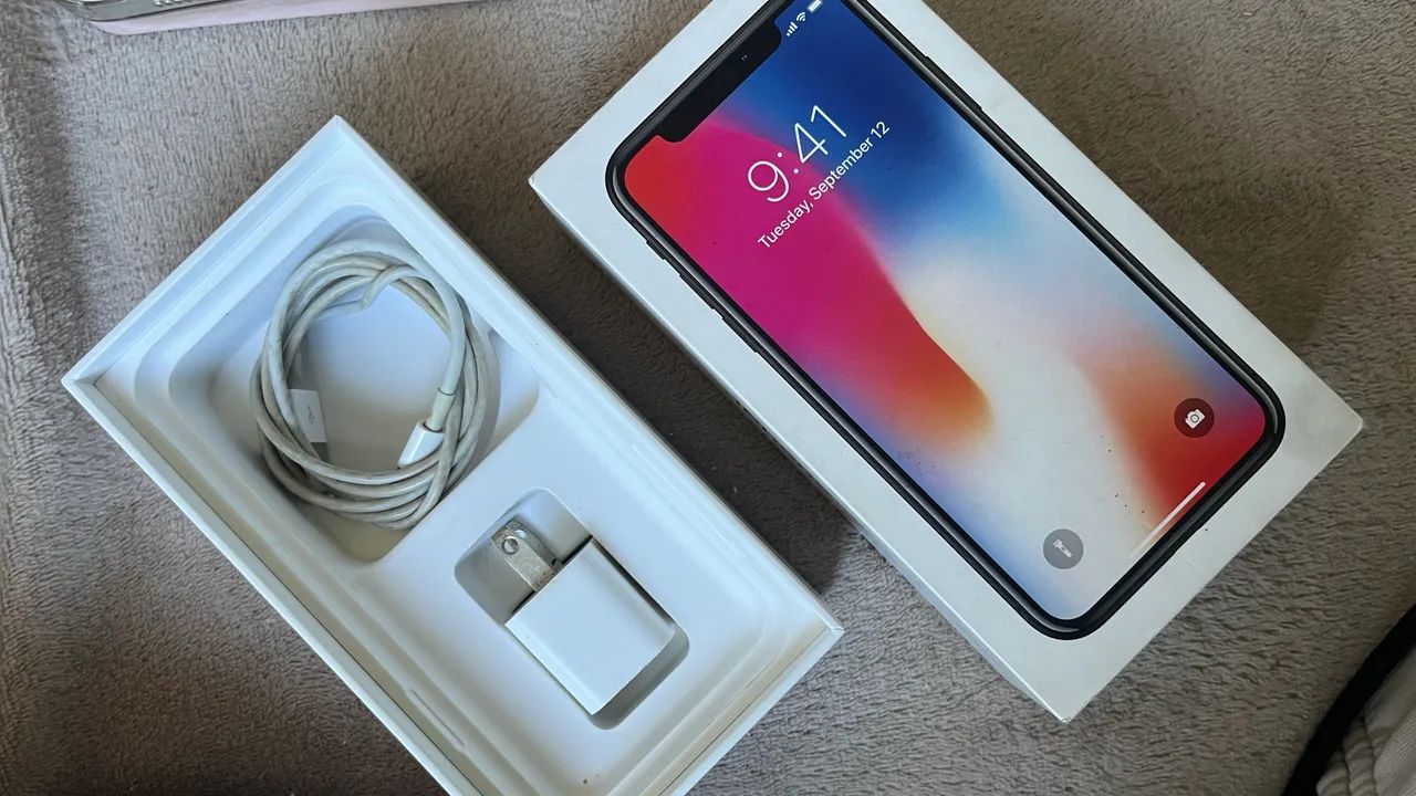 iPhone X 264 gb com carregador - Foto 2