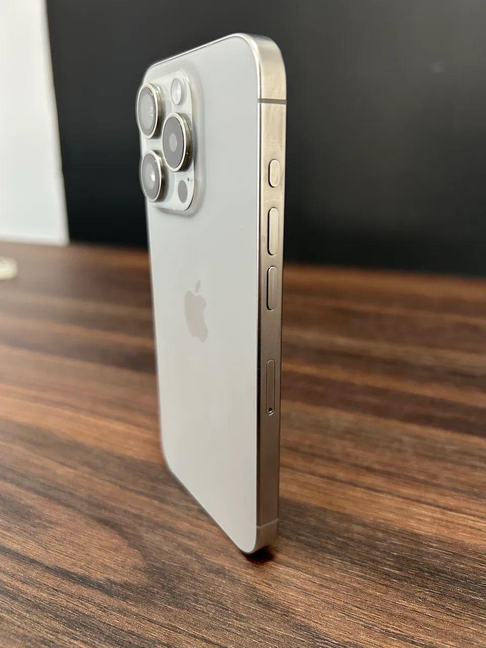 Iphone 15 Pro - Foto 4
