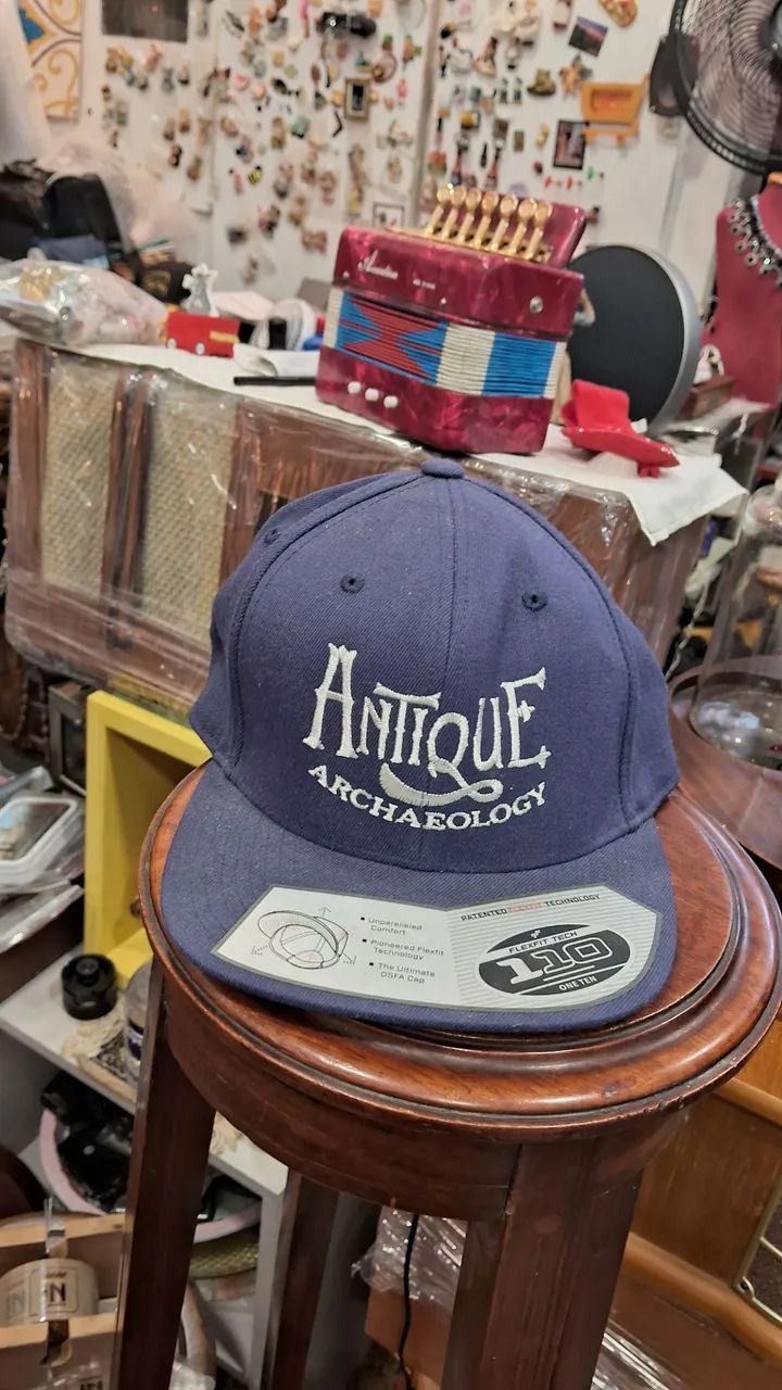 boné da marca Antique Archaeology produto comprado na loja nos EUA  - Foto 3