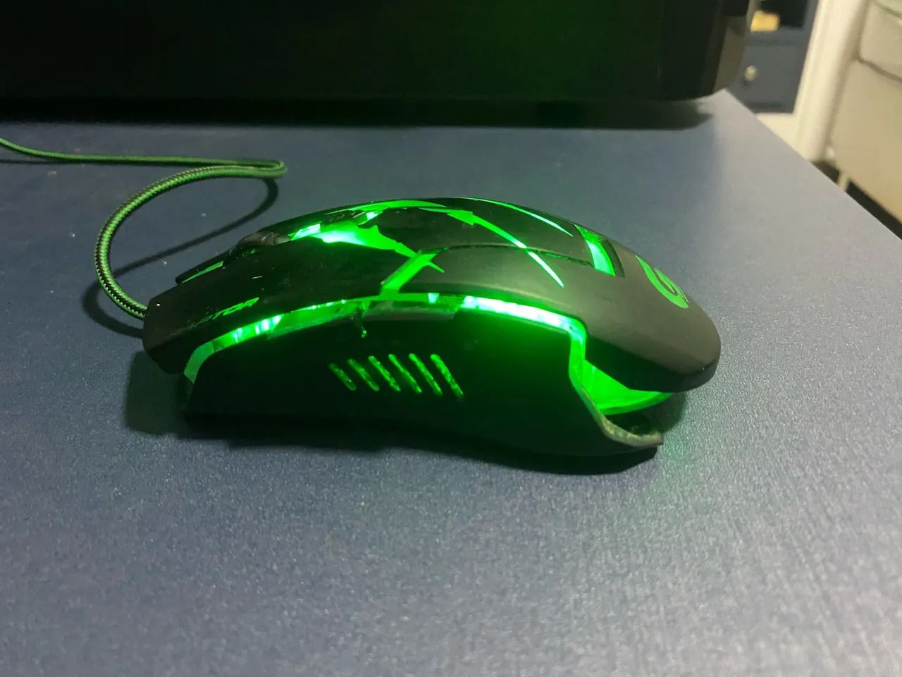 Mouse Fortrek Raptor (Série OM-801).