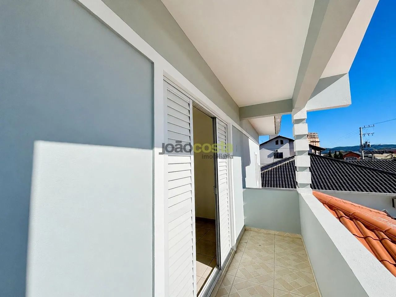 Sobrado no Centro de Palhoça com 2 Dormitórios e Suíte - Foto 2