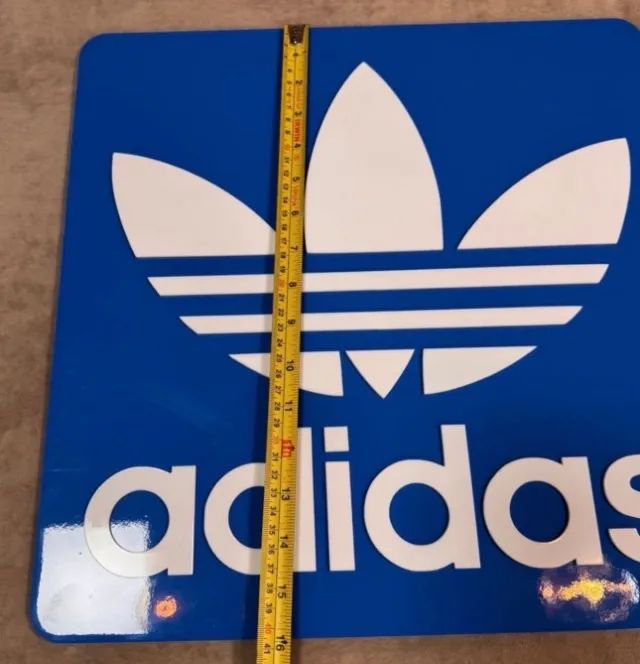 placa adidas mdf e acrilico - Foto 3