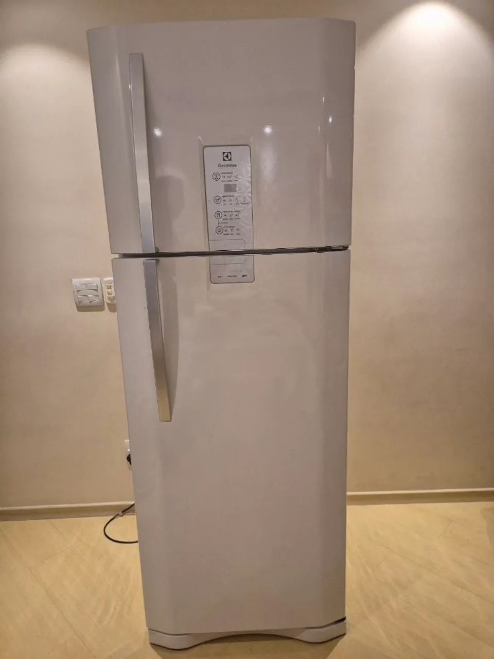 Geladeira Electrolux DFN52 459l