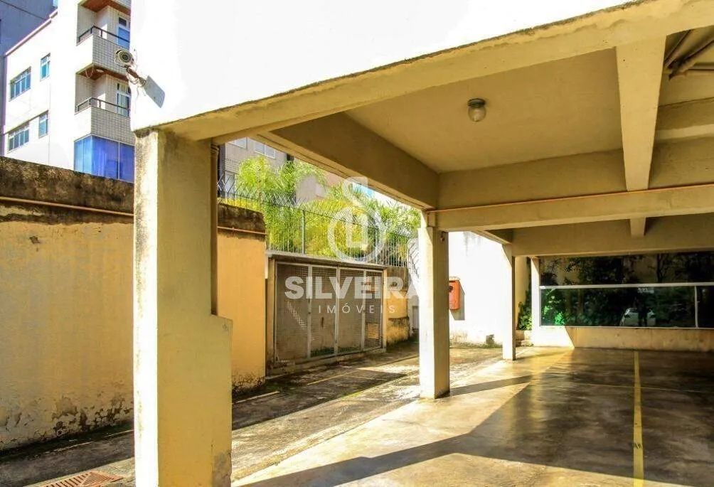 4 QUARTOS UMA VAGA DE GARAGEM
