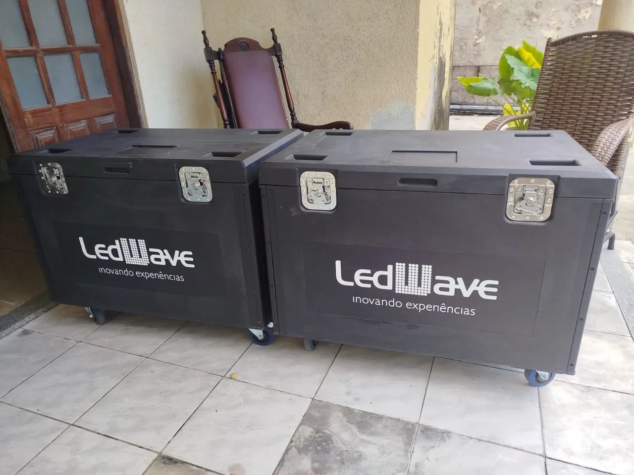 Vendo Flight Case em Plástico Injetado de Alta Resistência